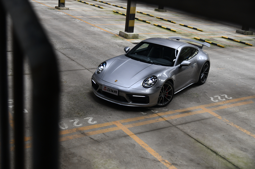 {投注}(保时捷911全球限量版500台) {投注}(保时捷911全球限量版500台)